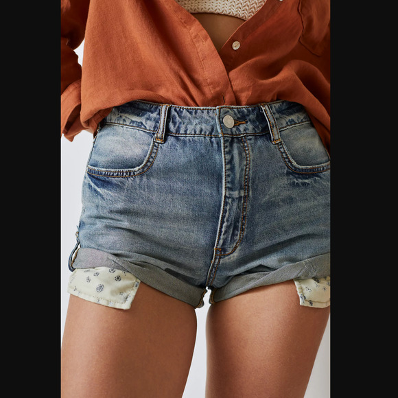 Anthropologie Pilcro Relaxed Shortie Shorts, 28P Waist - New - Picture 2 of 5